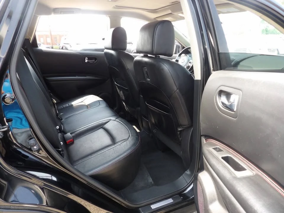 2011 Nissan Rogue - Image 18 of 19