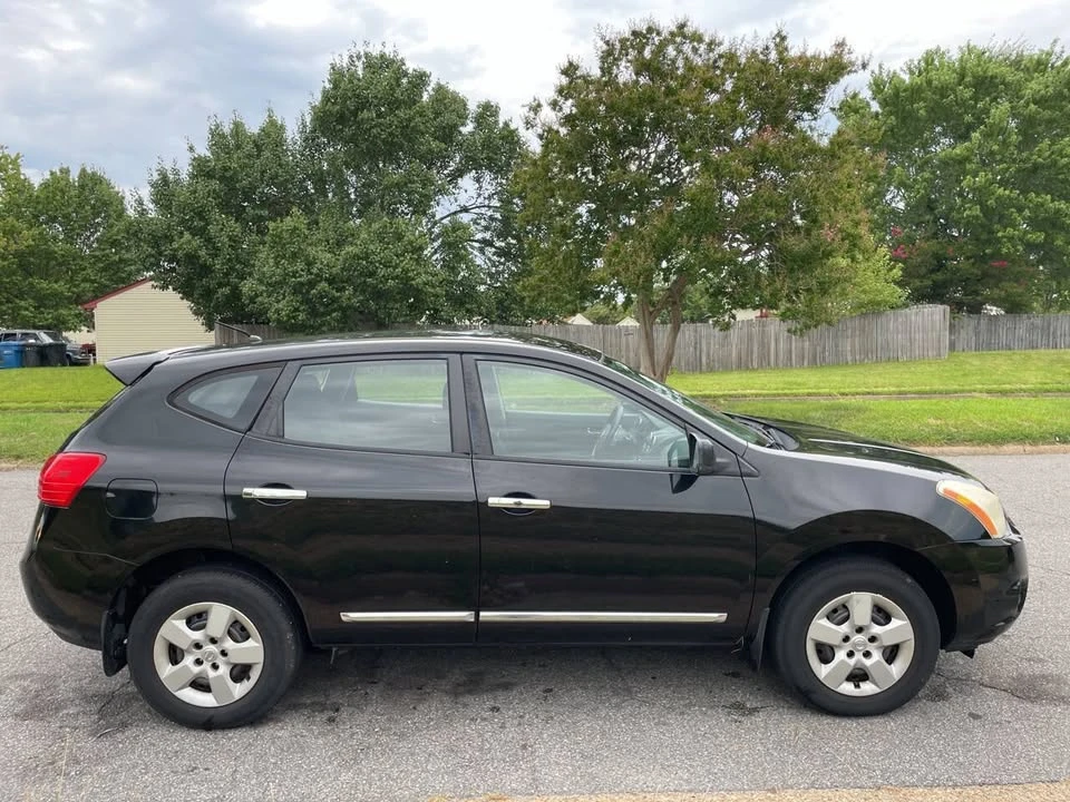 2011 Nissan Rogue - Image 7 of 15
