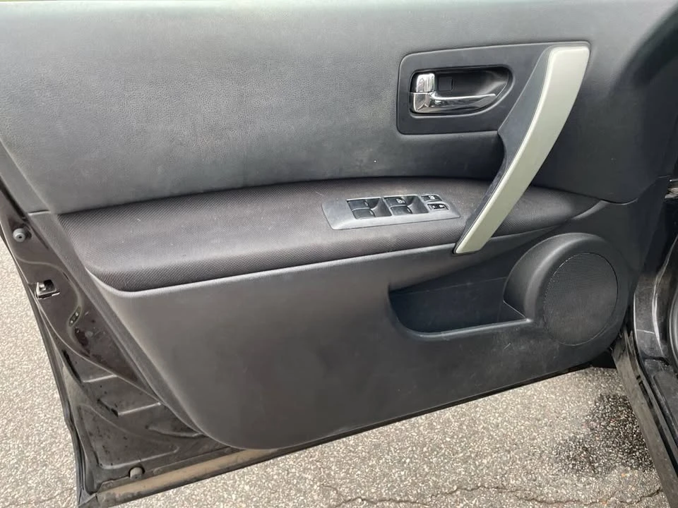 2011 Nissan Rogue - Image 13 of 15