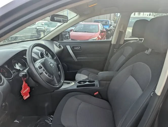 2011 Nissan Rogue - Image 10 of 10