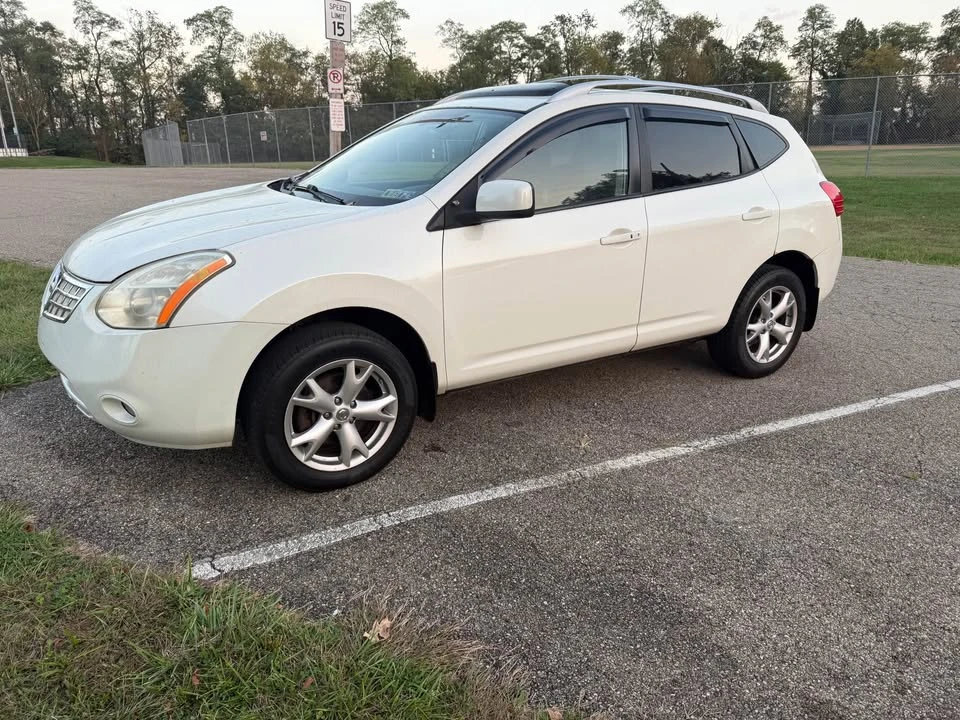 2011 Nissan Rogue - Image 3 of 8