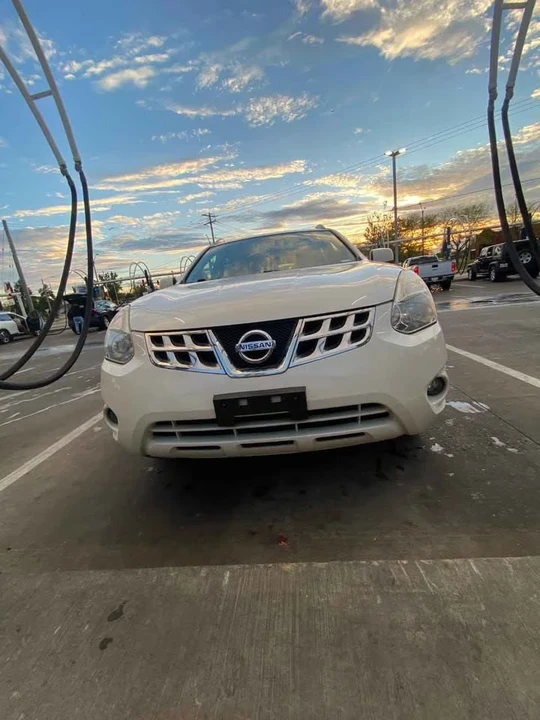 2011 Nissan Rogue - Image 4 of 8