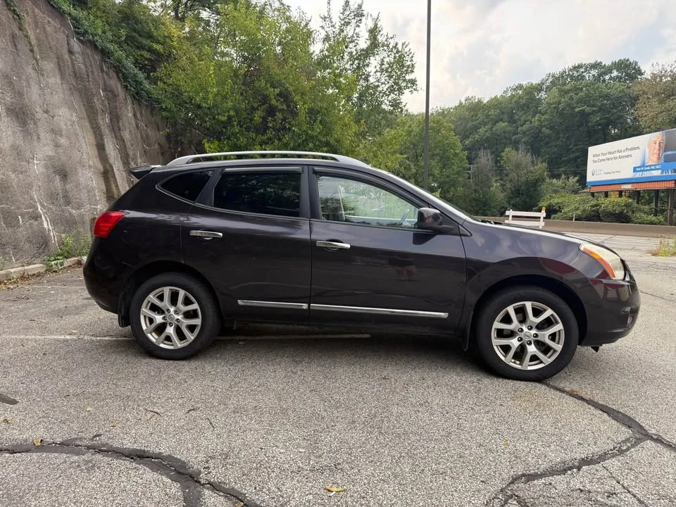2011 Nissan Rogue - Image 3 of 13