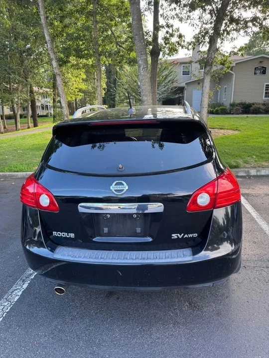 2011 Nissan Rogue - Image 11 of 12