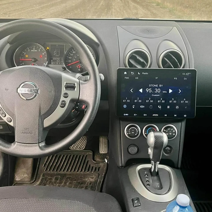 2011 Nissan Rogue - Image 7 of 11