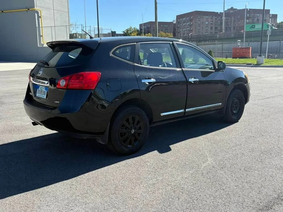 2011 Nissan Rogue - Image 4 of 15