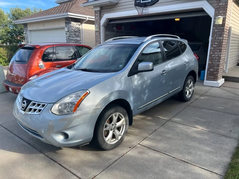 2011 Nissan Rogue - Image 2 of 14
