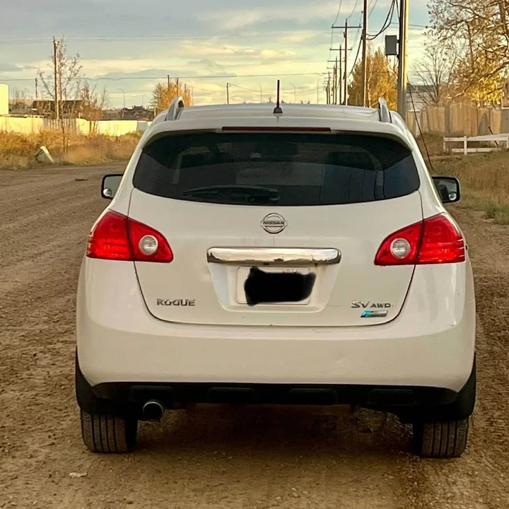 2011 Nissan Rogue - Image 5 of 11