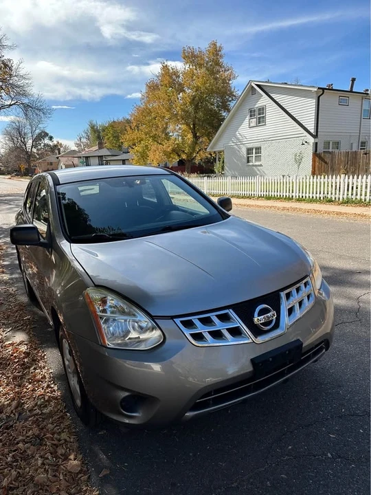 2011 Nissan Rogue - Image 4 of 10