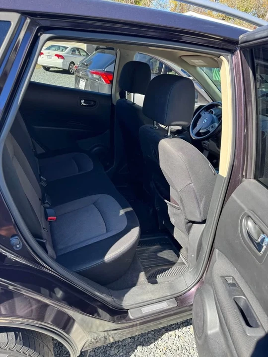2011 Nissan Rogue - Image 14 of 15