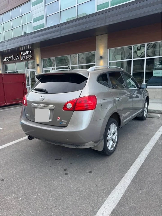 2011 Nissan Rogue - Image 3 of 6