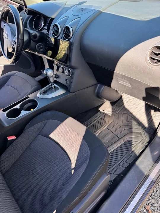 2011 Nissan Rogue - Image 11 of 15