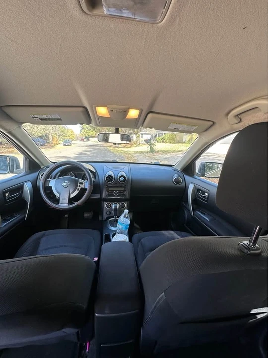 2011 Nissan Rogue - Image 9 of 10