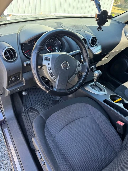2011 Nissan Rogue - Image 8 of 15