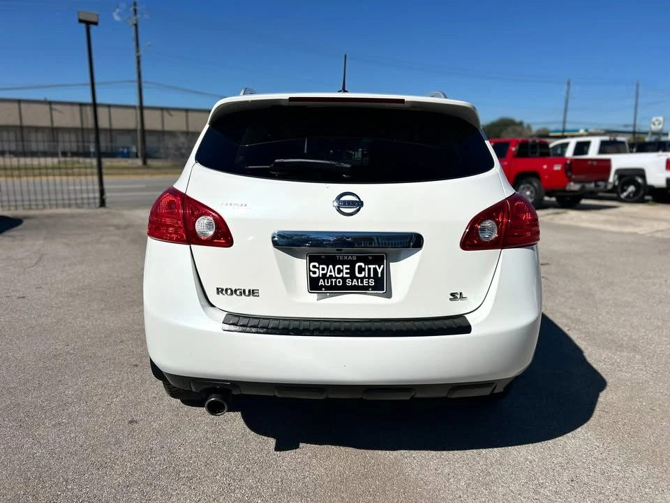 2011 Nissan Rogue - Image 6 of 18