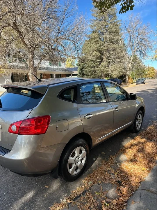 2011 Nissan Rogue - Image 6 of 10
