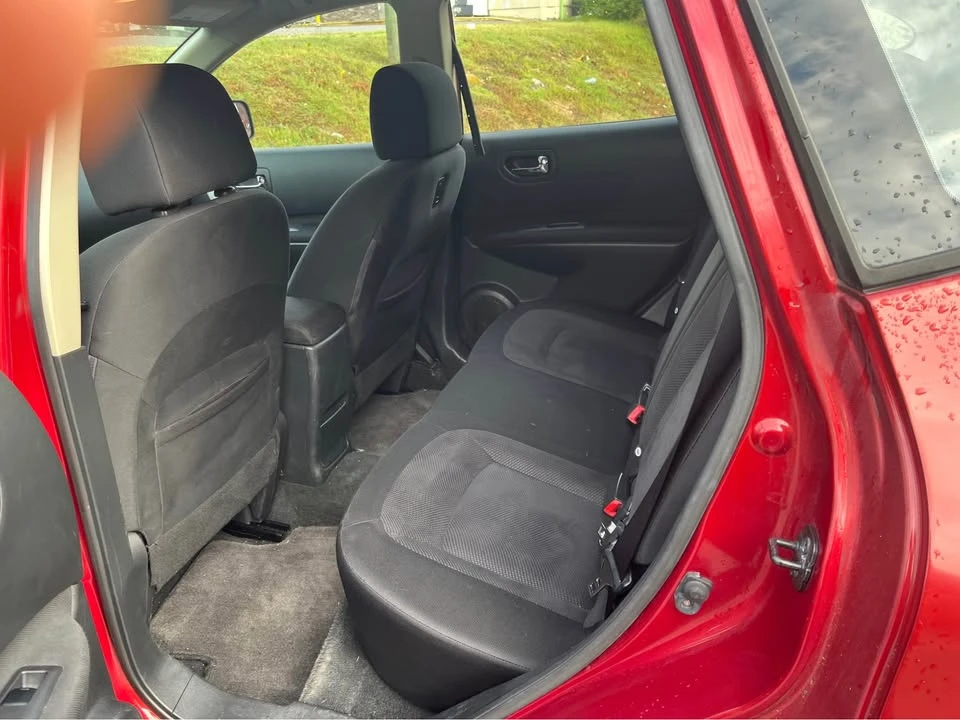 2011 Nissan Rogue - Image 6 of 9