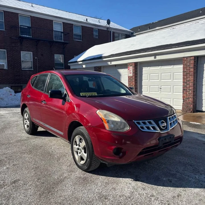 2011 Nissan Rogue - Image 2 of 12