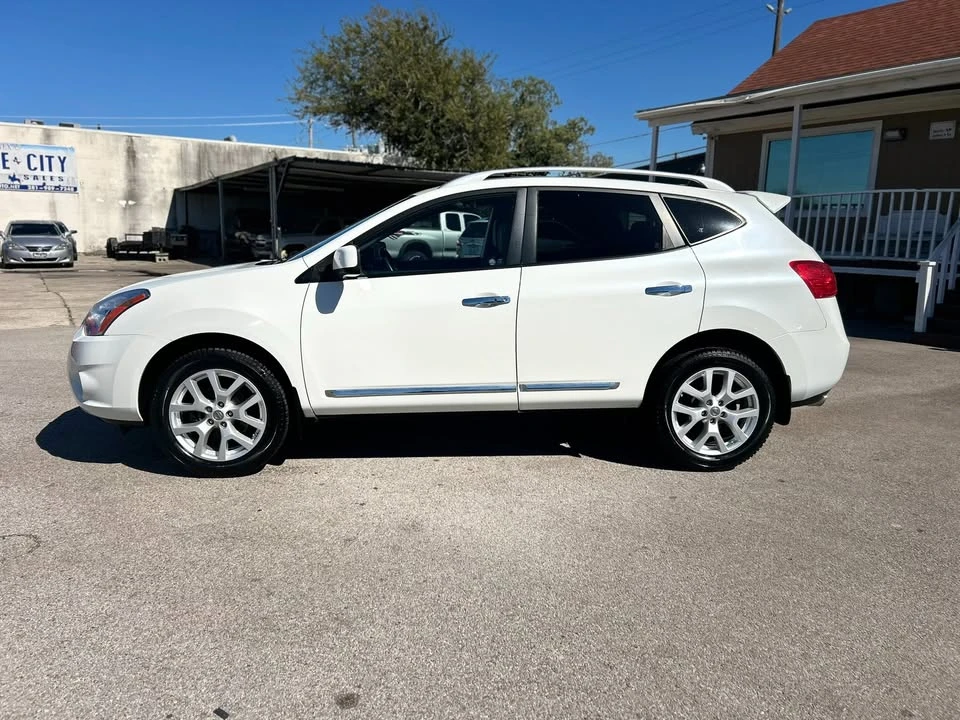 2011 Nissan Rogue - Image 4 of 18