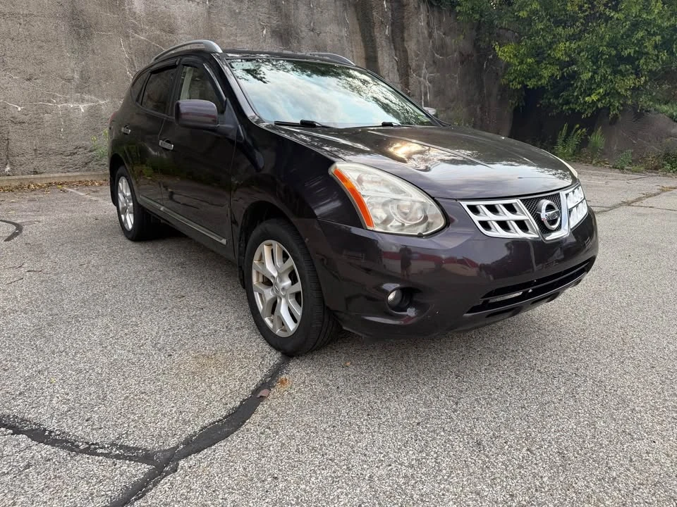2011 Nissan Rogue - Image 3 of 10