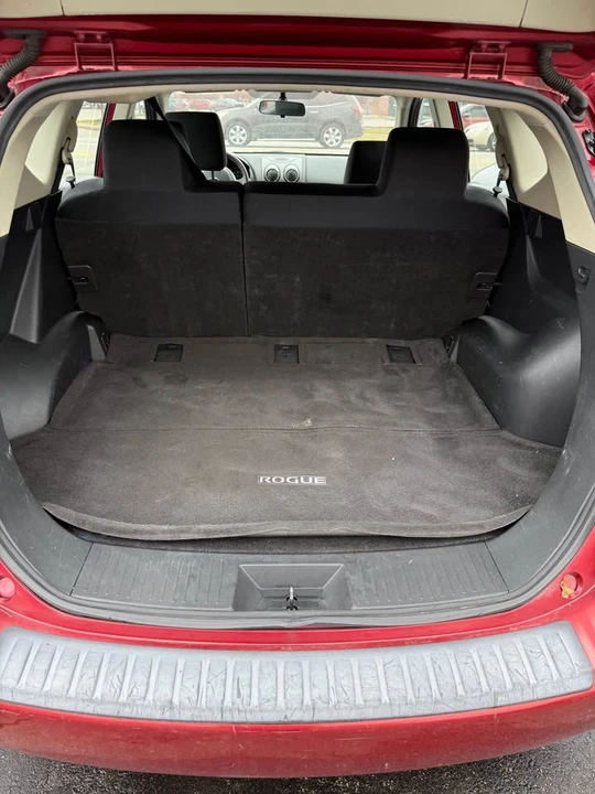 2011 Nissan Rogue - Image 9 of 11