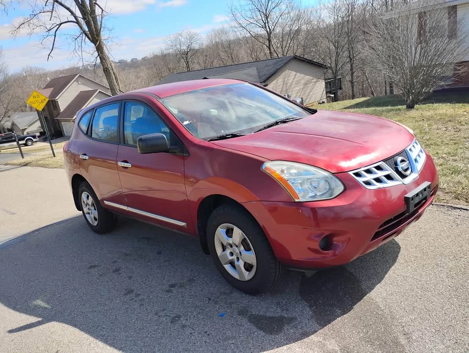 2011 Nissan Rogue - Image 2 of 11