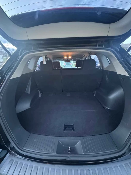 2011 Nissan Rogue - Image 14 of 16