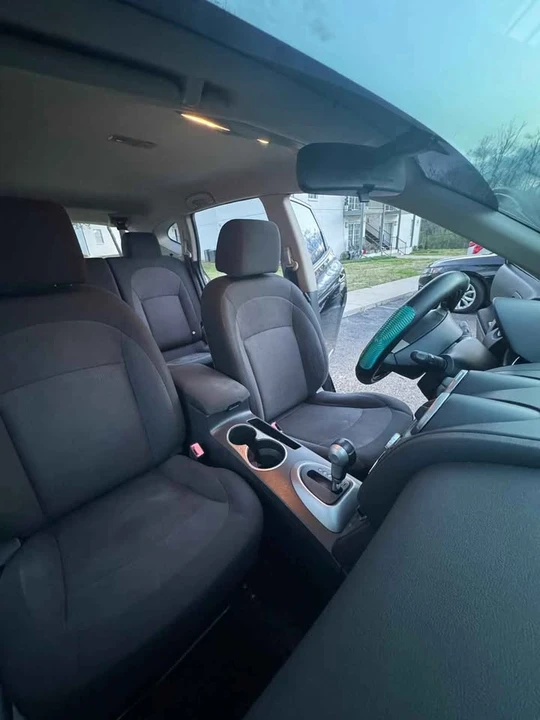 2011 Nissan Rogue - Image 12 of 16