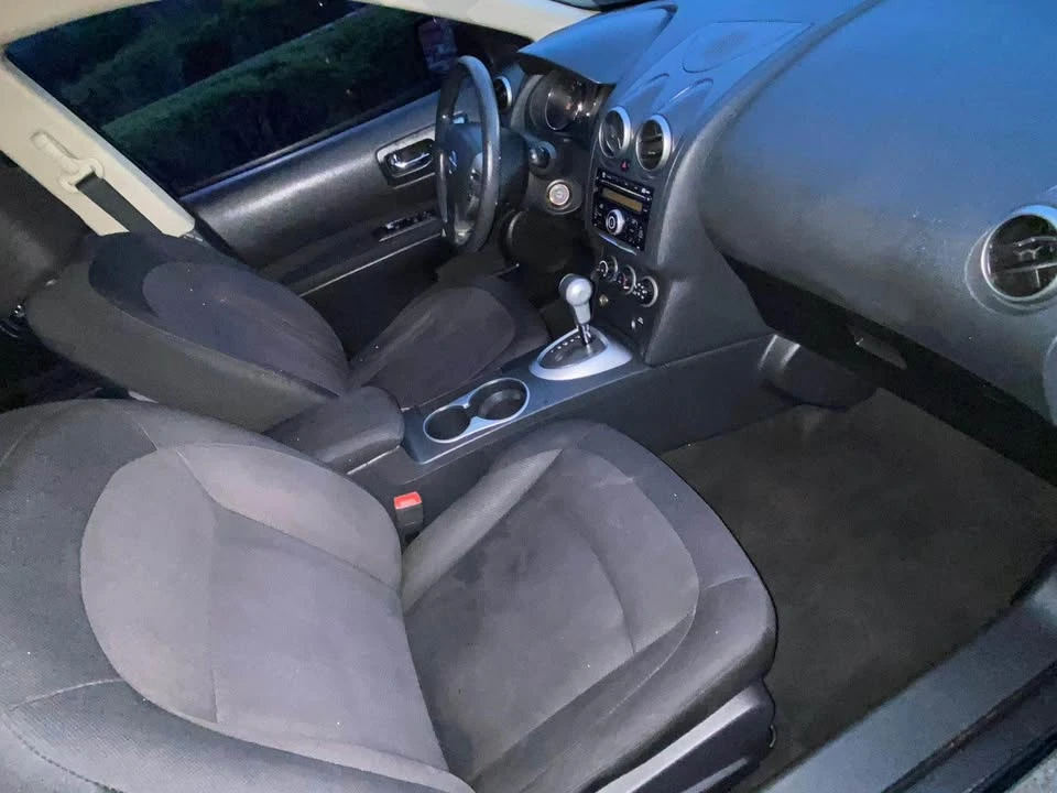 2011 Nissan Rogue - Image 2 of 12