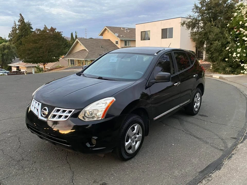 2011 Nissan Rogue - Image 10 of 12