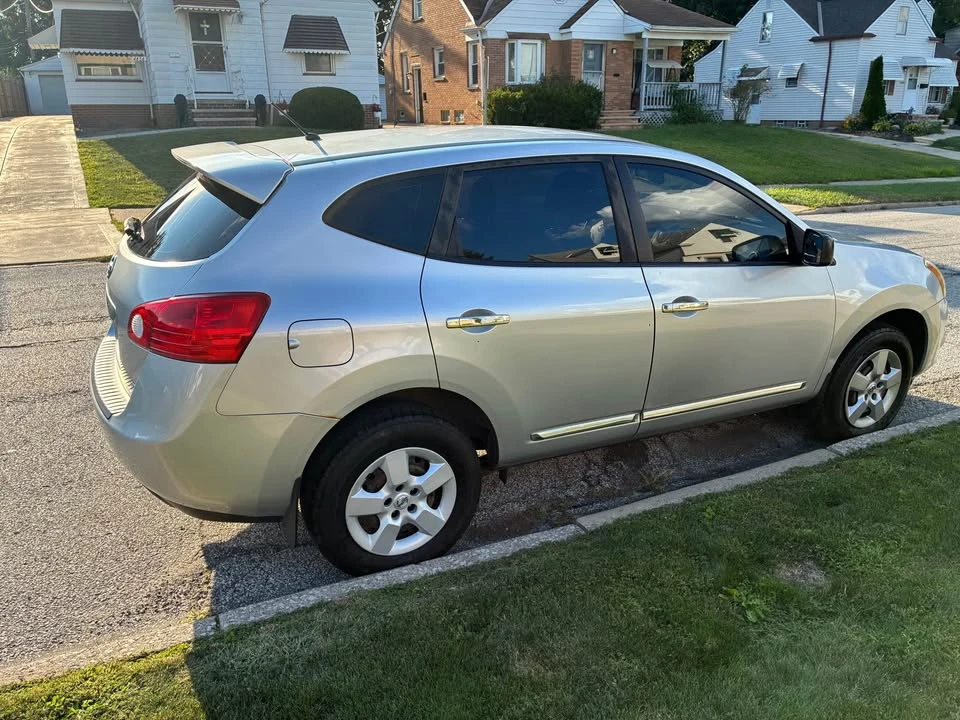 2011 Nissan Rogue - Image 5 of 11