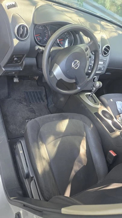 2011 Nissan Rogue - Image 6 of 6