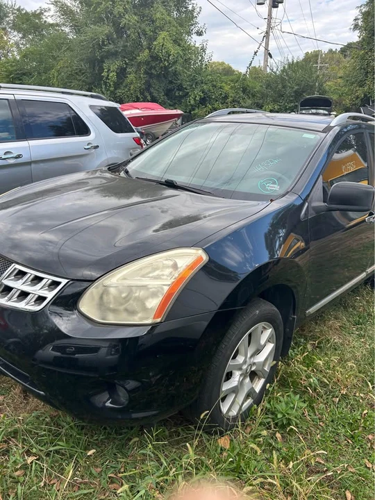 2011 Nissan Rogue - Image 3 of 5