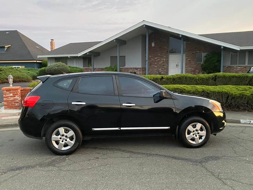 2011 Nissan Rogue - Image 8 of 12
