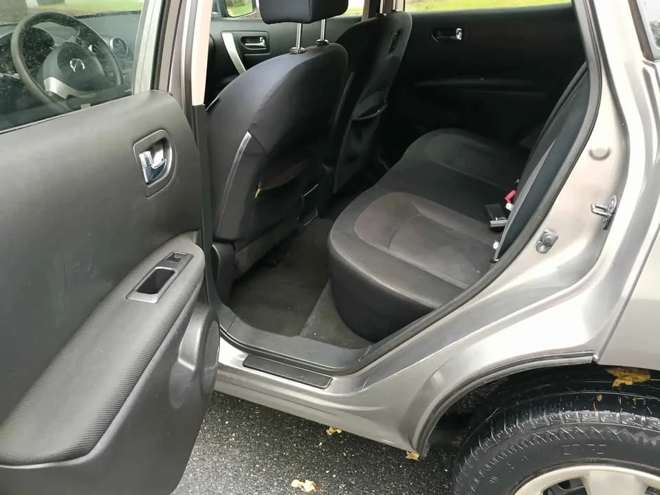 2011 Nissan Rogue - Image 7 of 10