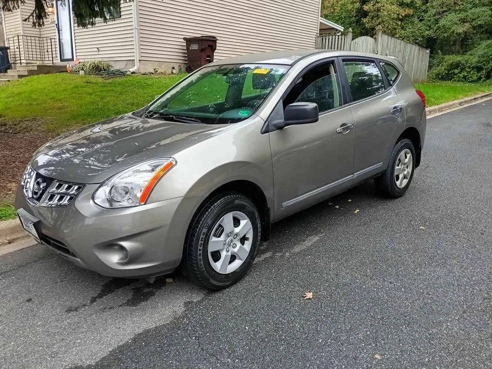 2011 Nissan Rogue - Image 5 of 10