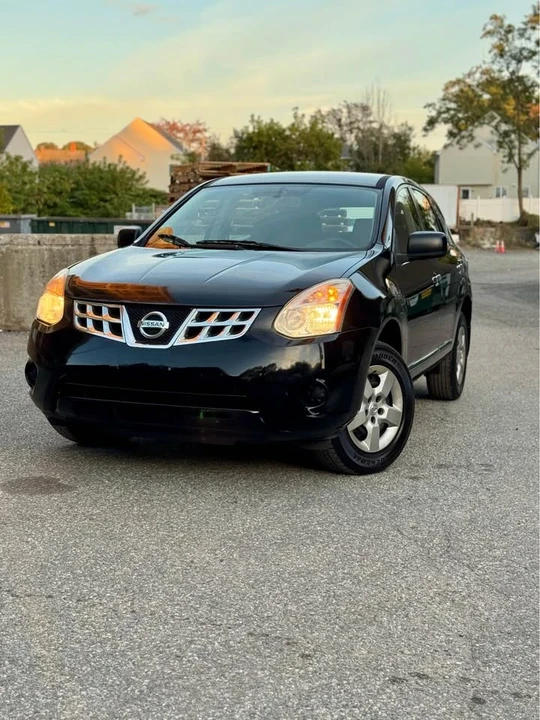 2011 Nissan Rogue - Image 2 of 15