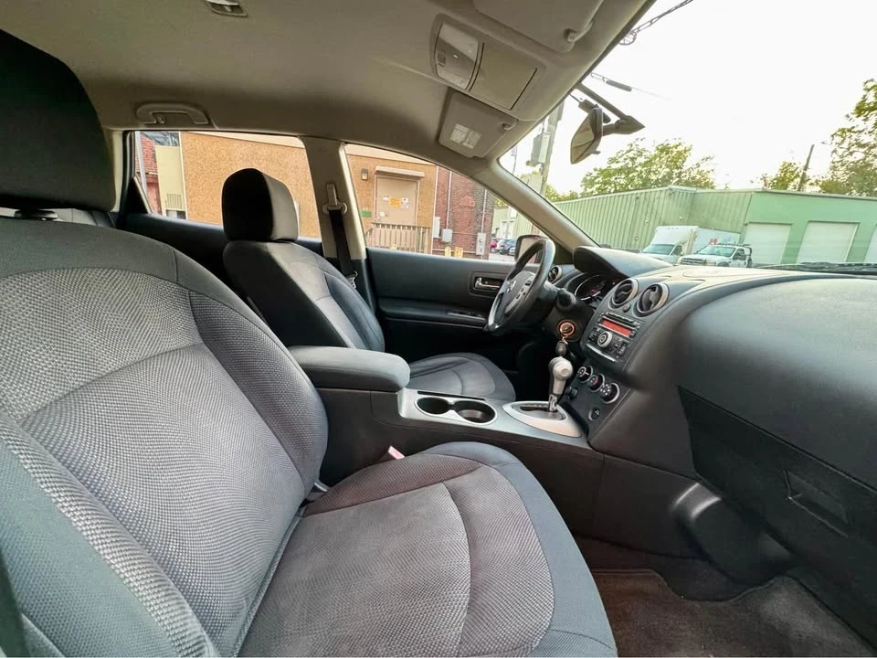 2011 Nissan Rogue - Image 13 of 15