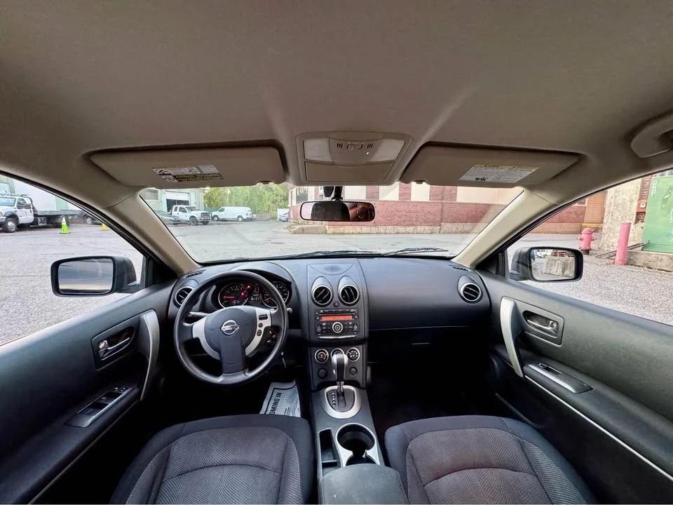 2011 Nissan Rogue - Image 12 of 15