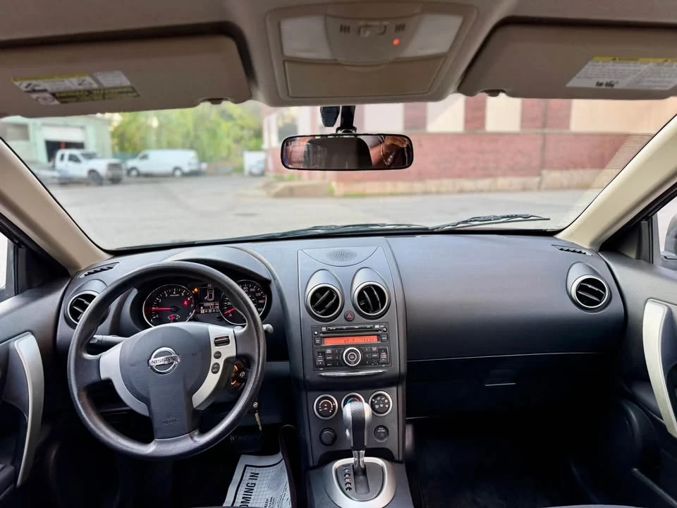2011 Nissan Rogue - Image 9 of 15