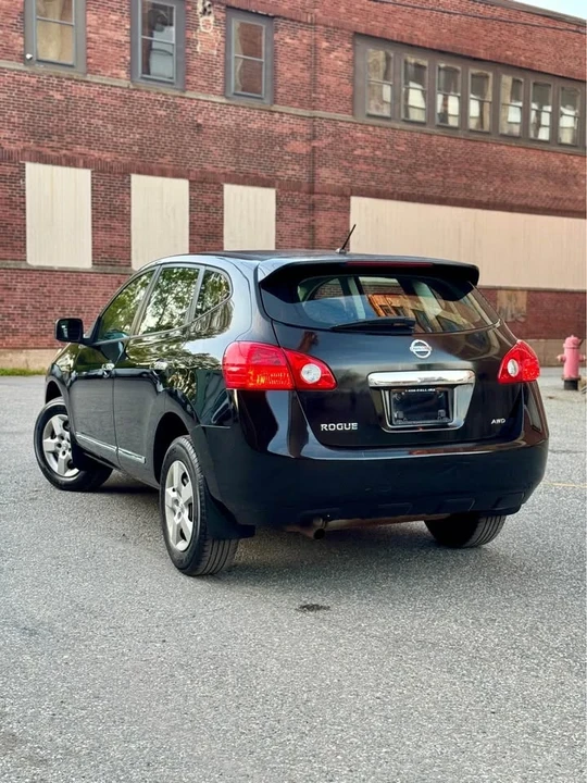 2011 Nissan Rogue - Image 14 of 15