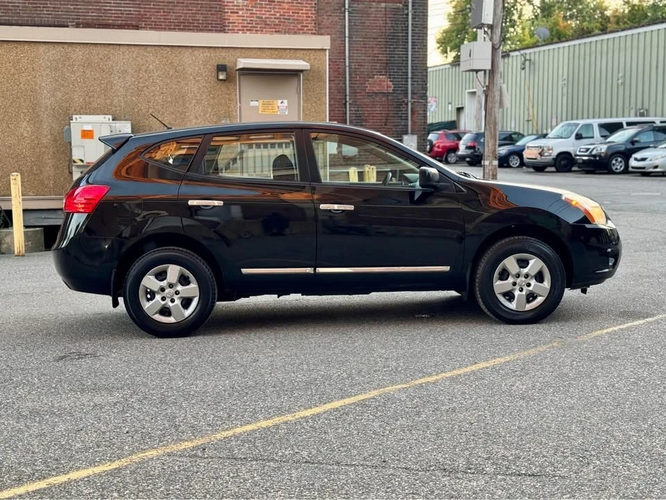 2011 Nissan Rogue - Image 3 of 15