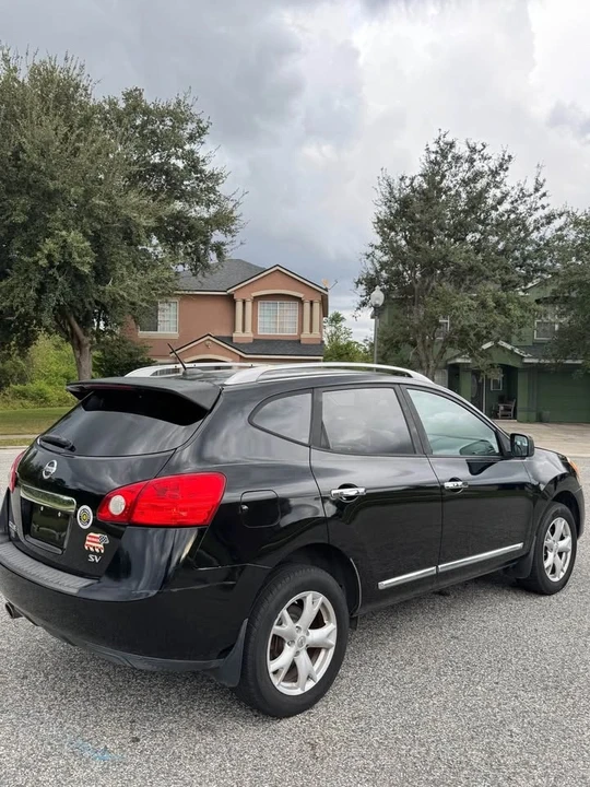 2011 Nissan Rogue - Image 3 of 11