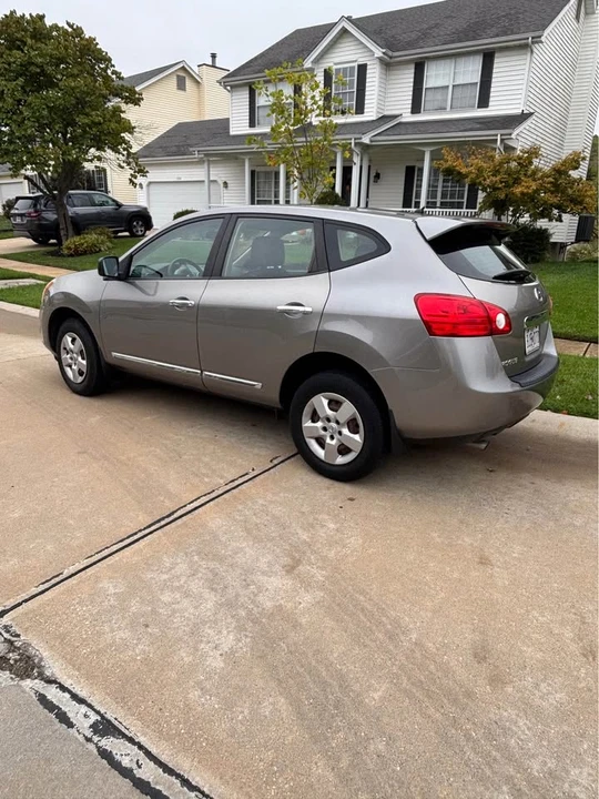 2011 Nissan Rogue - Image 3 of 12