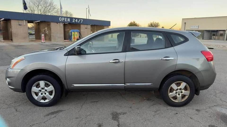 2011 Nissan Rogue - Image 7 of 18