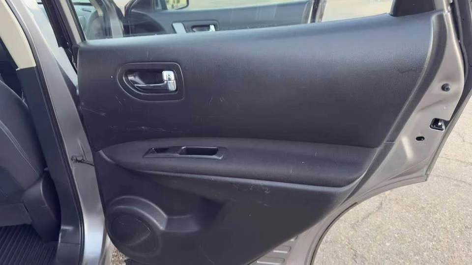 2011 Nissan Rogue - Image 17 of 18