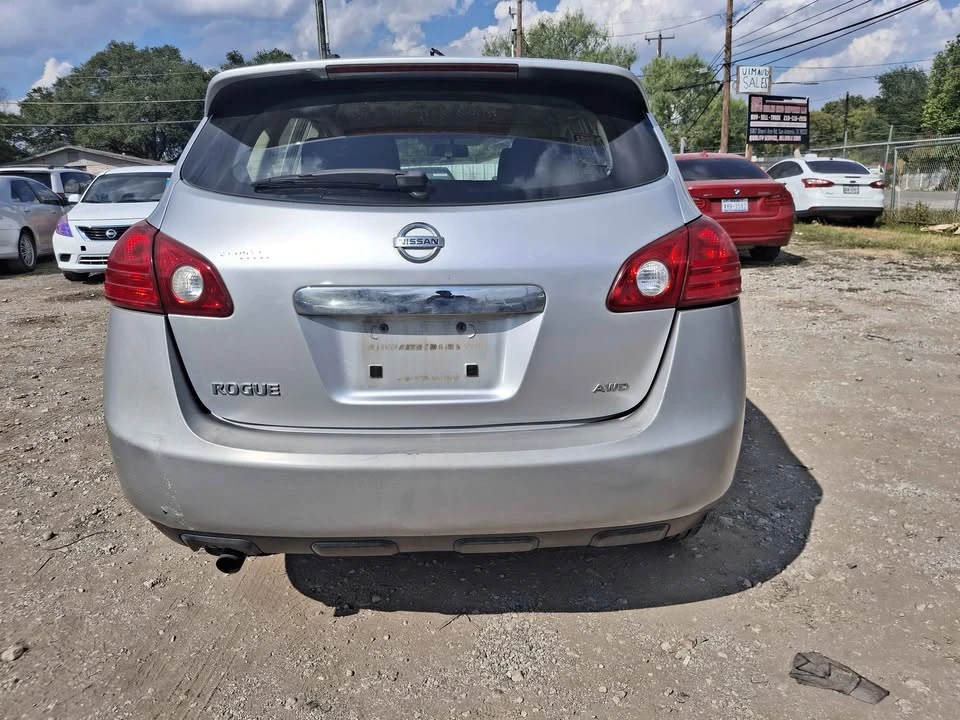 2011 Nissan Rogue - Image 3 of 8