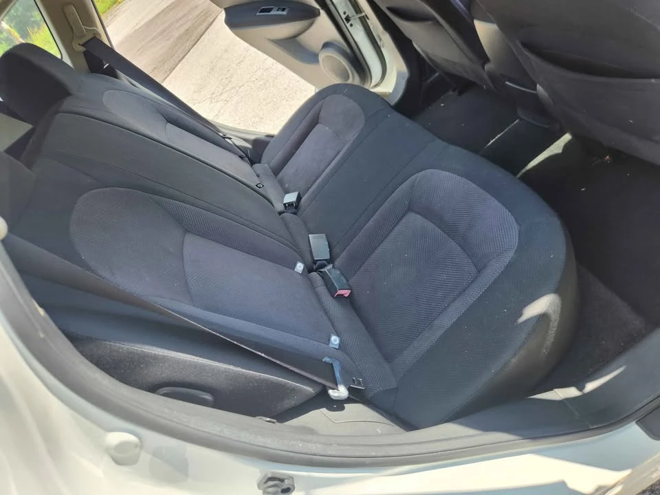 2011 Nissan Rogue - Image 8 of 9