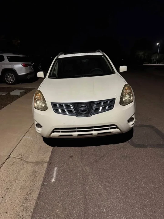 2011 Nissan Rogue - Image 3 of 4