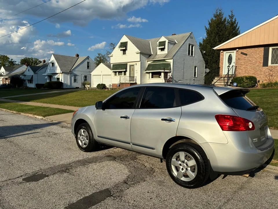 2011 Nissan Rogue - Image 3 of 11